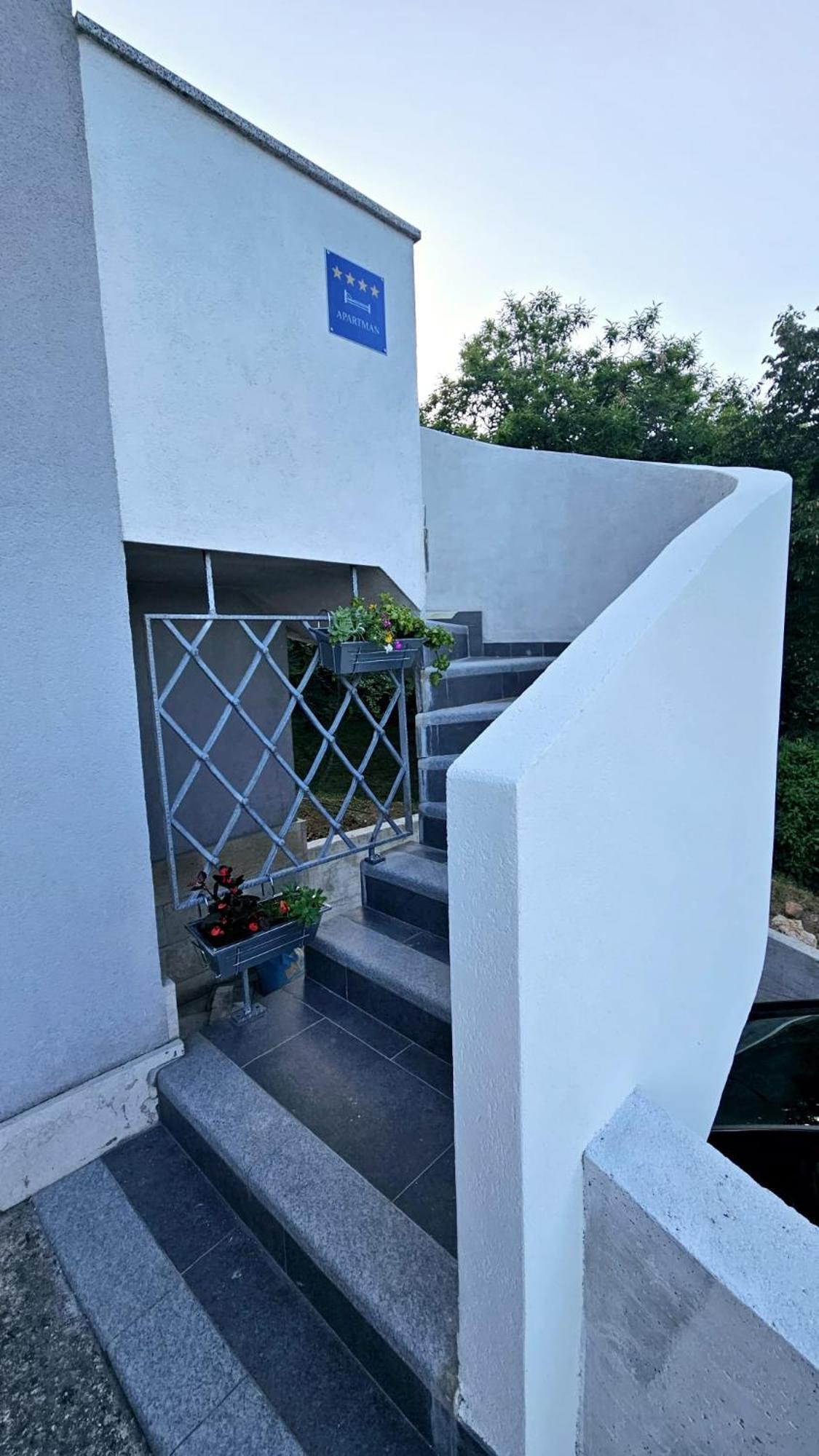Ferienwohnung Apartman Tera Dobreć Exterior foto